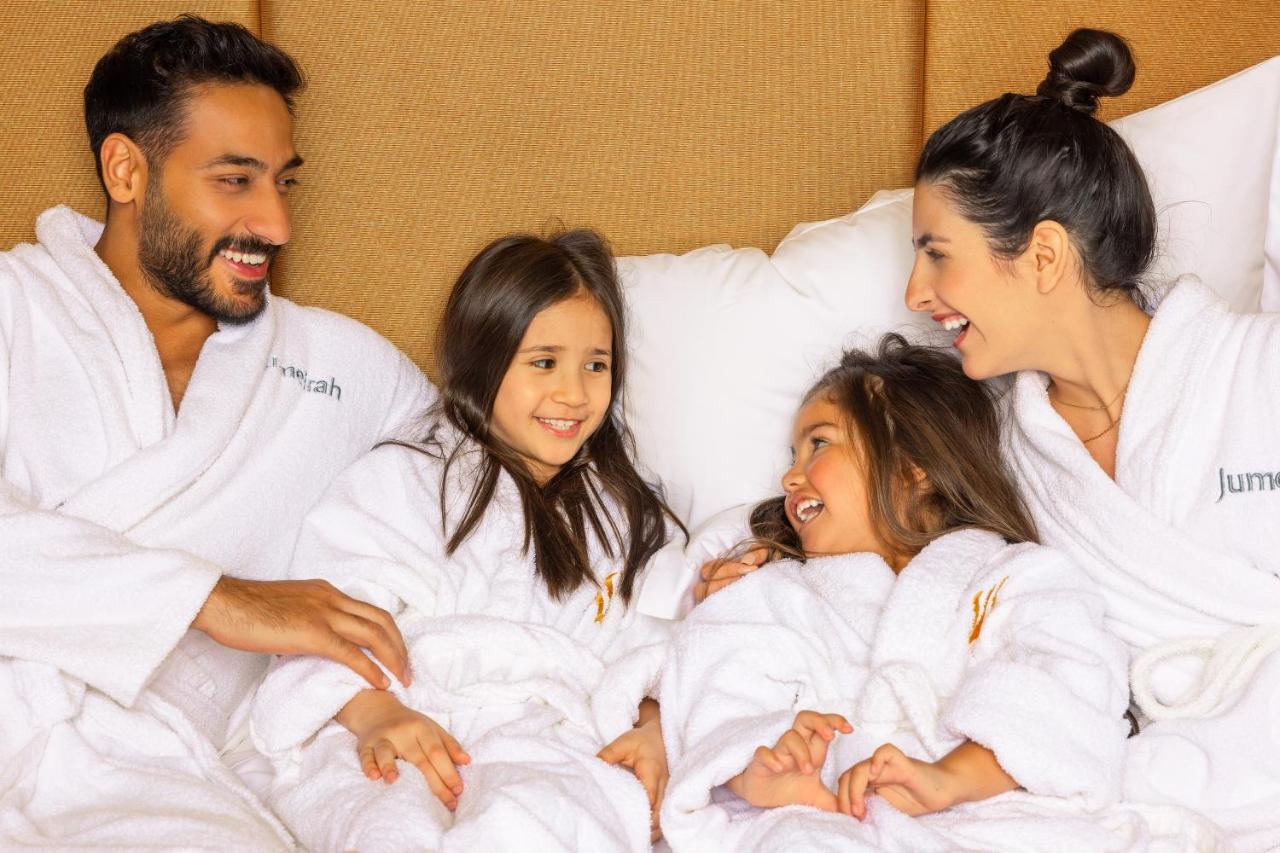 Jumeirah Messilah Beach Kuwait Kuwait City Luaran gambar Family at the spa