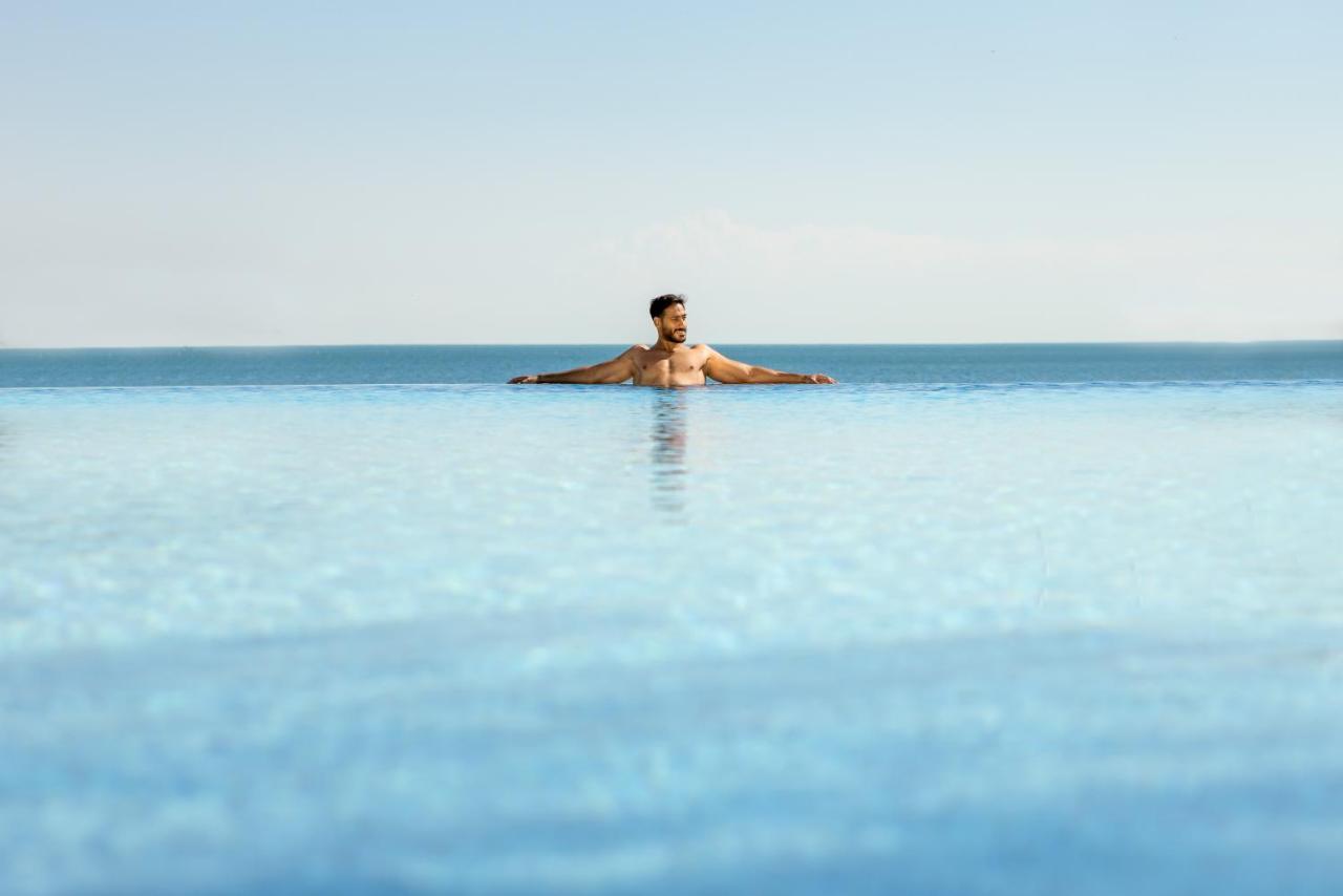 Jumeirah Messilah Beach Kuwait Kuwait City Luaran gambar Infinity pool