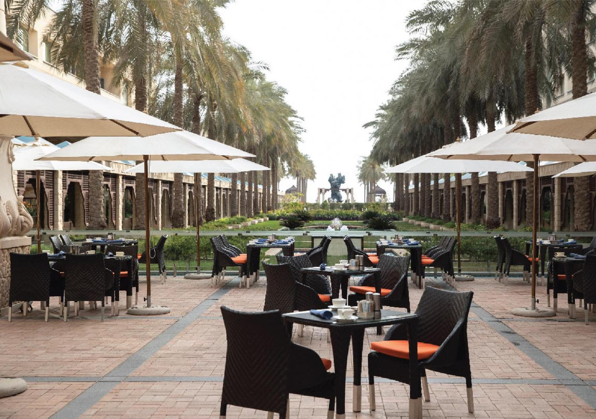 Jumeirah Messilah Beach Kuwait Kuwait City Luaran gambar The Palm Beach Cafe
